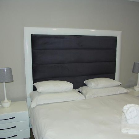 African Moon Corporate House Kempton Park Exterior foto