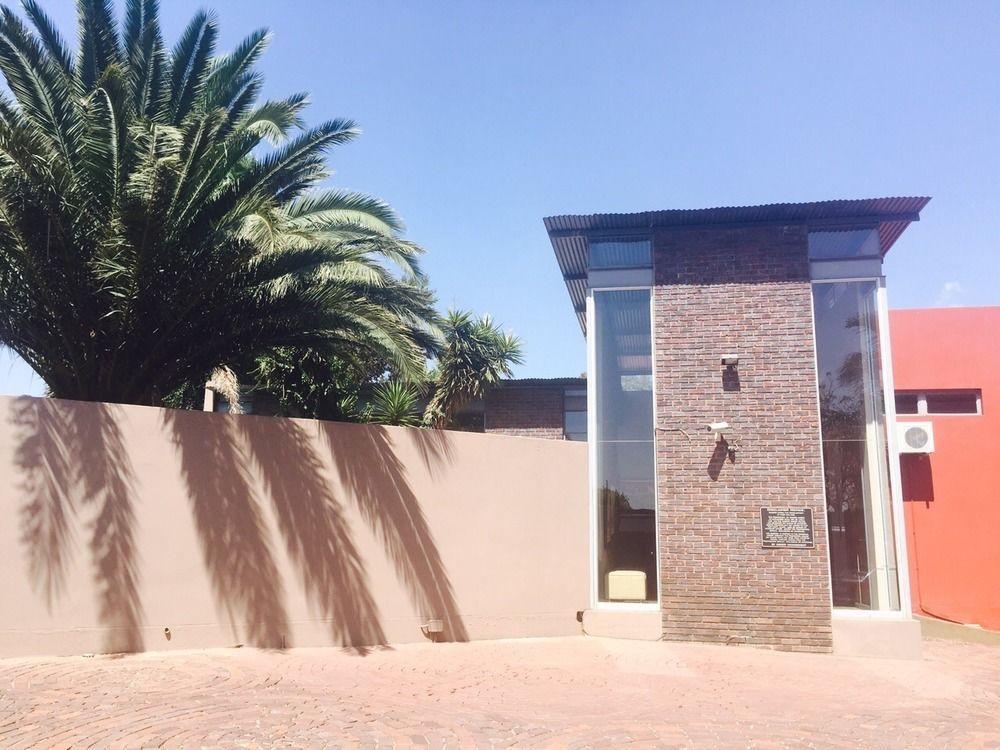 African Moon Corporate House Kempton Park Exterior foto